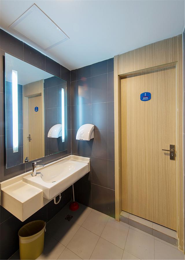 Hanting Hotel Shanghai Chunsha Jinhui Plaza Zewnętrze zdjęcie
